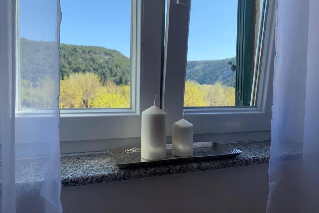 Apartment Family House Scardona - Dreams By The River Krka *